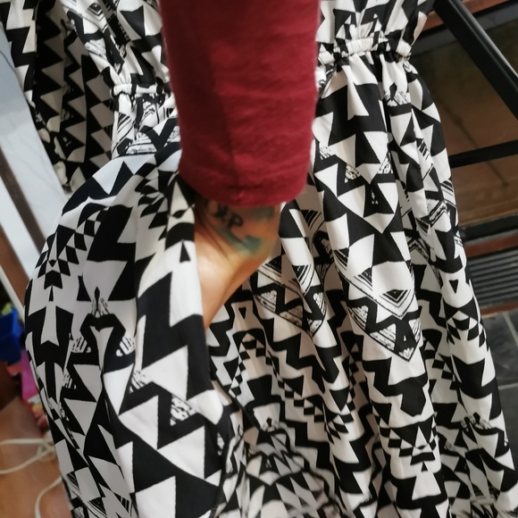 Rue 21 dress low v neck size s - Picture 4 of 6